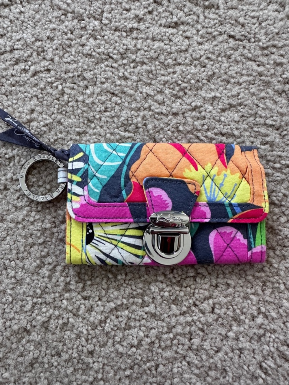 Vera Bradley Push Lock Wallet In Retired Jazzy Blooms Pattern